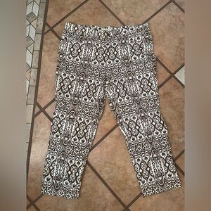 Jones New York Black and White Patterned Capris